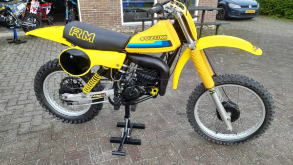 Suzuki RM 125 1980 - Image 2