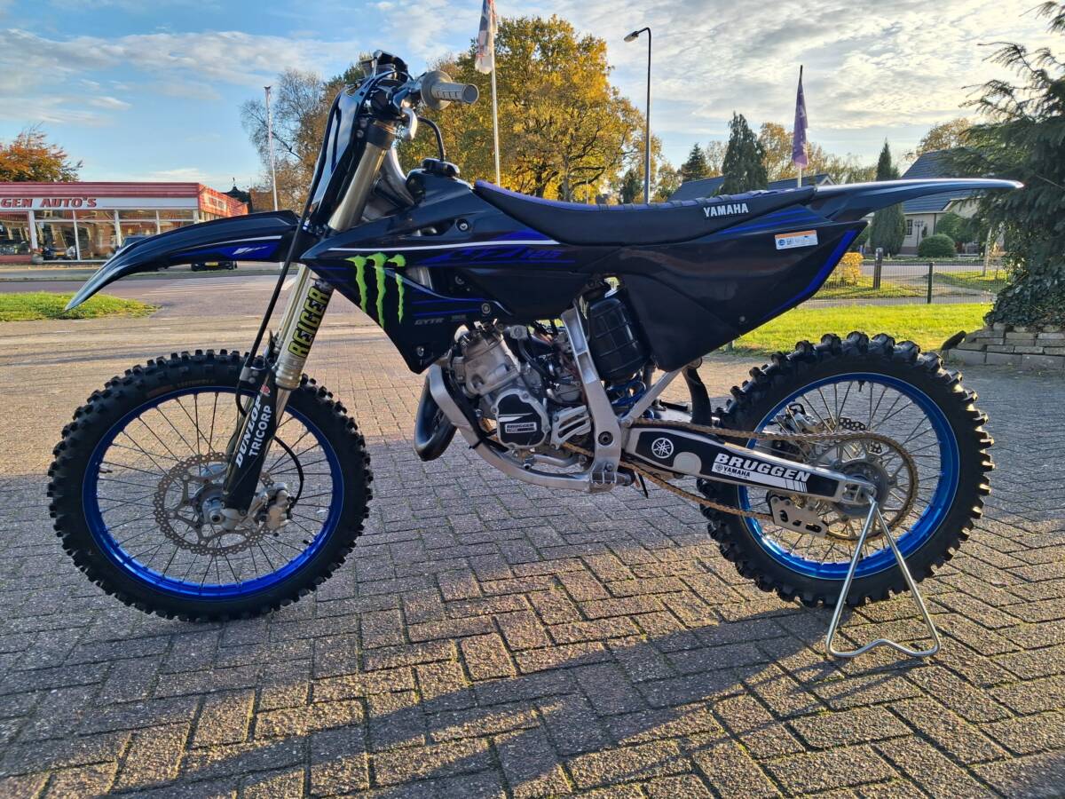 Yamaha YZ 125 Monster uitvoering - Afbeelding 2